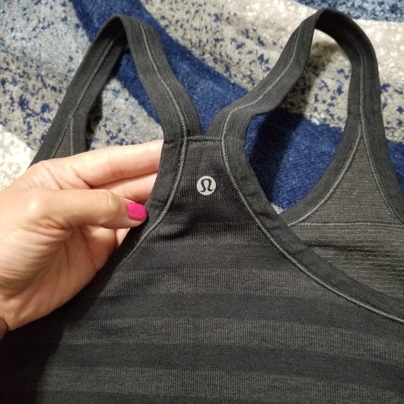 Lulu Lemon Black Striped Women's Tank Top - Picture 3 of 7